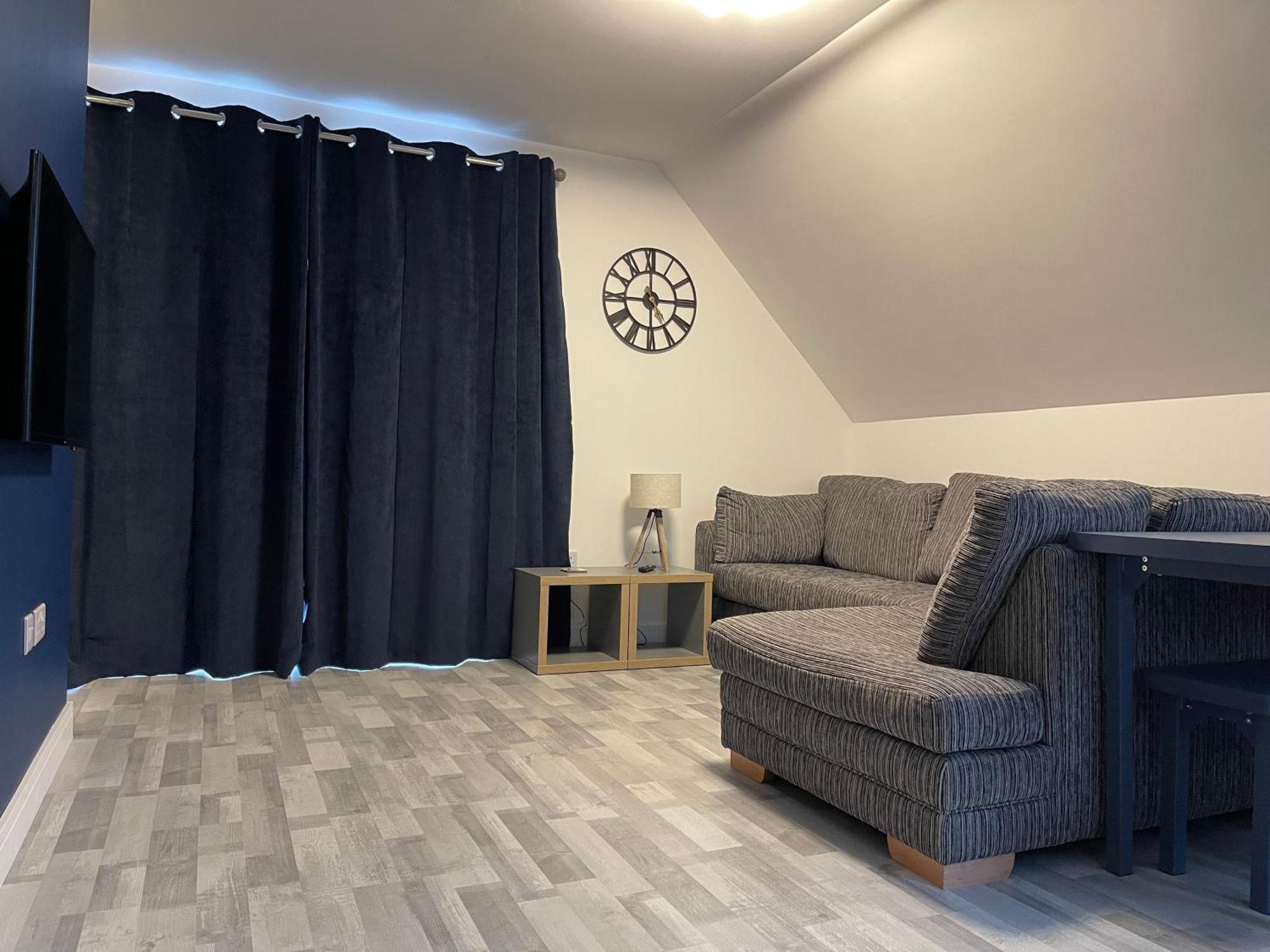 Lochside Loft - Self Catering Apartment For 2 In A Great Location For Inverness Airport And Both Cabot Highlands & Nairn Golf Courses Luaran gambar
