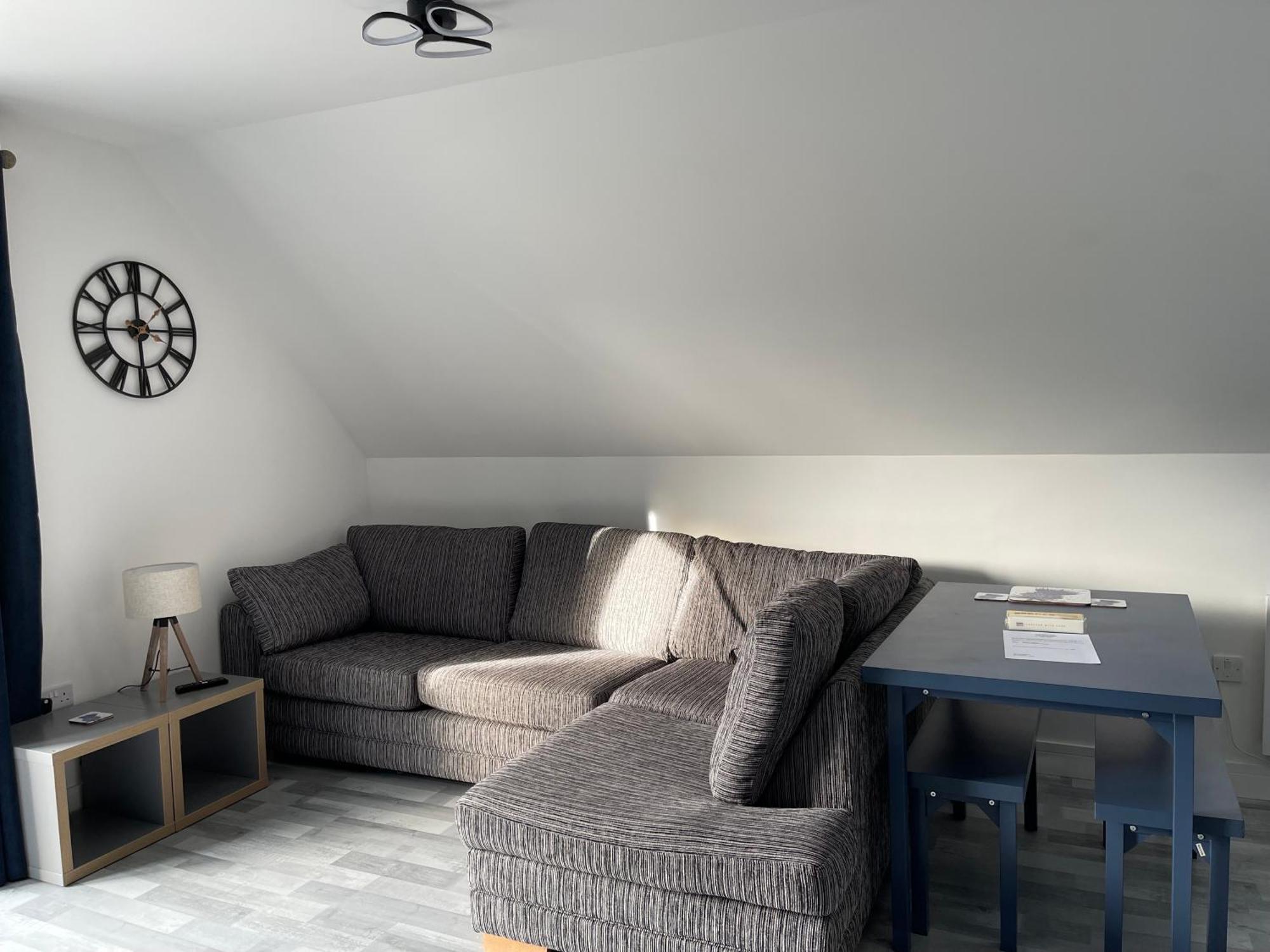Lochside Loft - Self Catering Apartment For 2 In A Great Location For Inverness Airport And Both Cabot Highlands & Nairn Golf Courses Luaran gambar